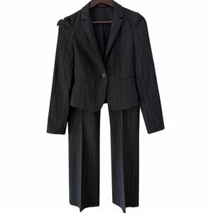 Express Design studios 2 piece chic women’s suit sz 2